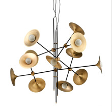 Post loft moderno decorativo Fancy Gold Metal Horn Shape Chandelier LED Lámpara colgante